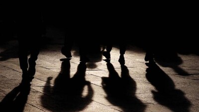 आधी प्रेम अन् मग क्रुर अत्याचार, पाकिस्तानी 'ग्रुमिंग गँग'च्या जाळ्यात कशा अडकतात अल्पवयीन मुली?