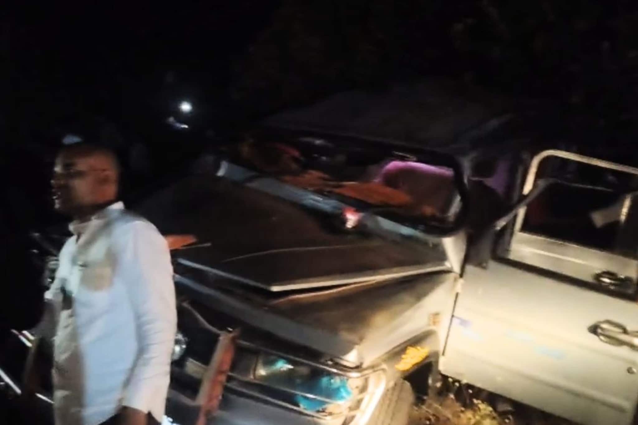 डोंबिवलीतील भाविकांवर काळाचा घाला, क्रुझर आणि कंटेनरची धडक, 3 जणांचा मृत्यू