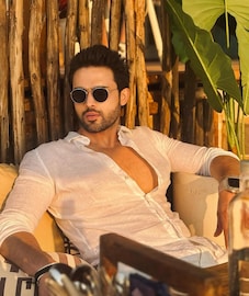 प्रसिद्ध अभिनेत्याच्या Ex GF ने प्रेमात केला भयंकर प्रकार, ऐकून अंगावर काटा येईल प्रसिद्ध अभिनेत्याच्या Ex GF ने प्रेमात केला भयंकर प्रकार, ऐकून अंगावर काटा येईल