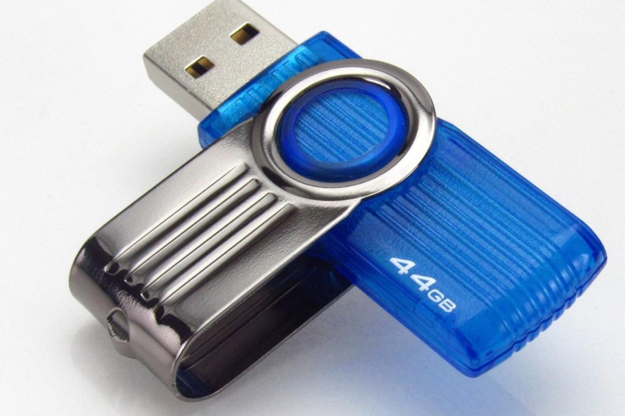 Pen Drive फक्त File सेव्हसाठी नाही, तर करतो हे 4 मॅजिकल काम, तुम्हाला माहितीय?