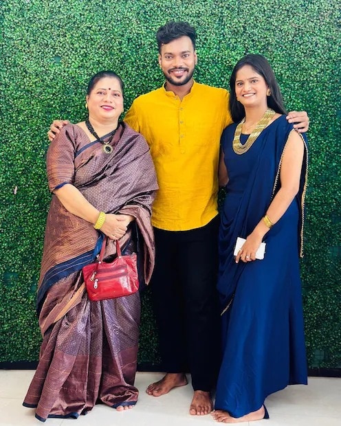 काही दिवसांआधीच प्रसिद्ध मराठमोळा सोशल मीडिया इन्फ्लुएन्सर प्रथमेश कदमचं निधन झालं. प्रथमेशला रक्तातील सफेद कावीळ झाली होती. प्रथमेशच्या निधनामुळे सगळ्यांनाच धक्का बसला होता. काही दिवसांआधीच प्रसिद्ध मराठमोळा सोशल मीडिया इन्फ्लुएन्सर प्रथमेश कदमचं निधन झालं. प्रथमेशला रक्तातील सफेद कावीळ झाली होती. प्रथमेशच्या निधनामुळे सगळ्यांनाच धक्का बसला होता.