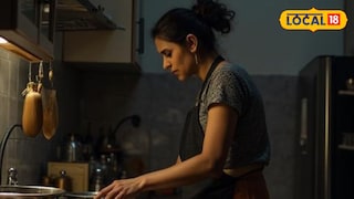 मोलकरणीनं केली चोरी (AI Image) मोलकरणीनं केली चोरी (AI Image)