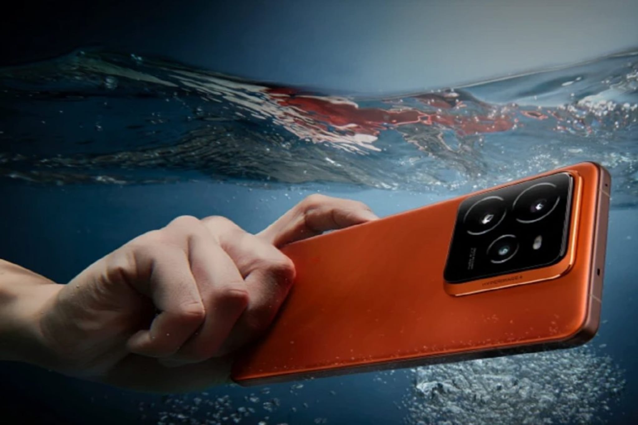 Realmeचा भारी फोन ₹10,000 नी झाला स्वस्त! अॅमेझॉनवर बंपर सेल, सोडू नका संधी