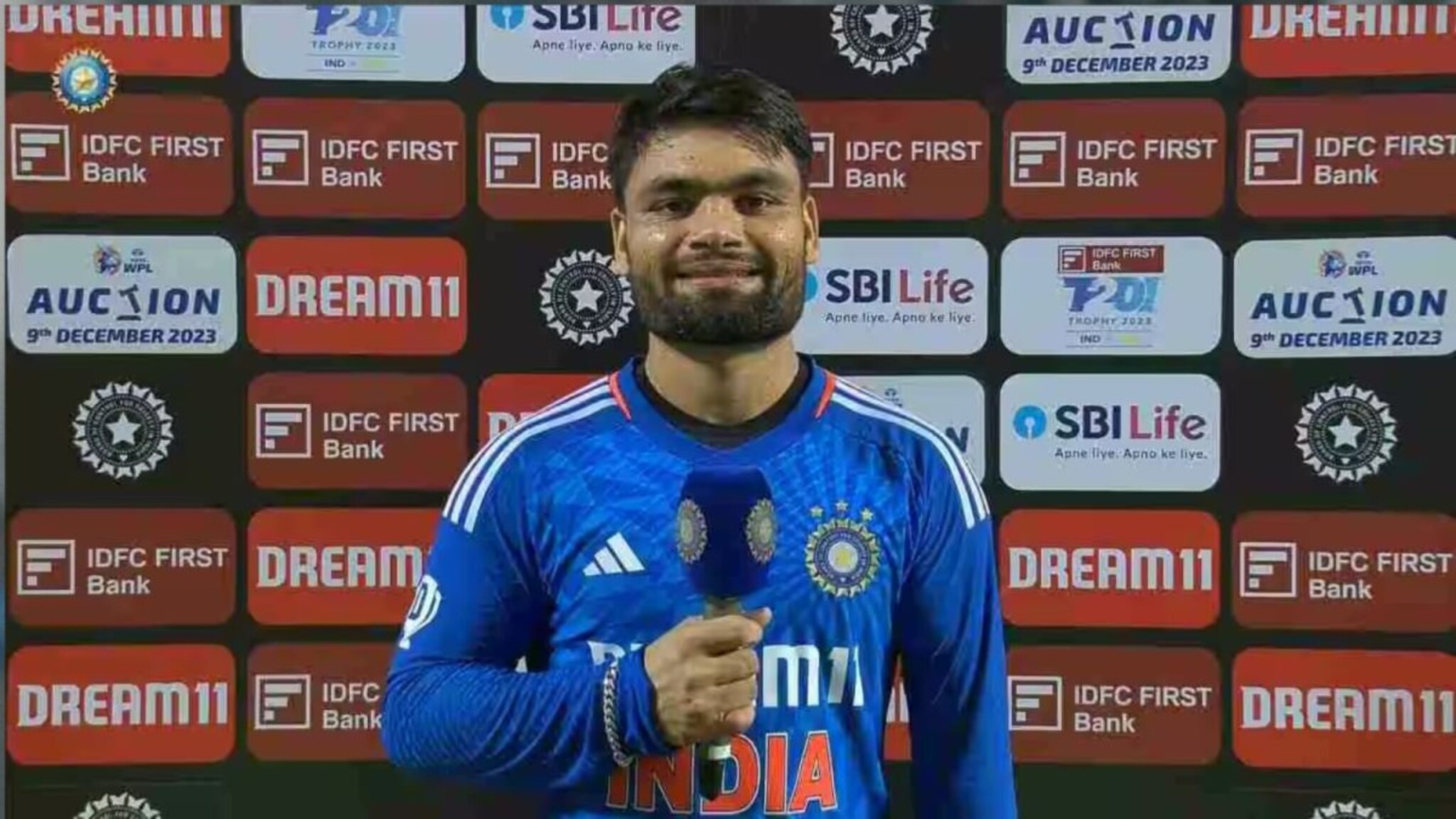 IND vs NZ :  कॉमेंटेटर मुरली कार्तिकने नागपूरच्या स्टेडिअमची चुक काढली, रिंकूने दोन शब्दात विषय संपवला