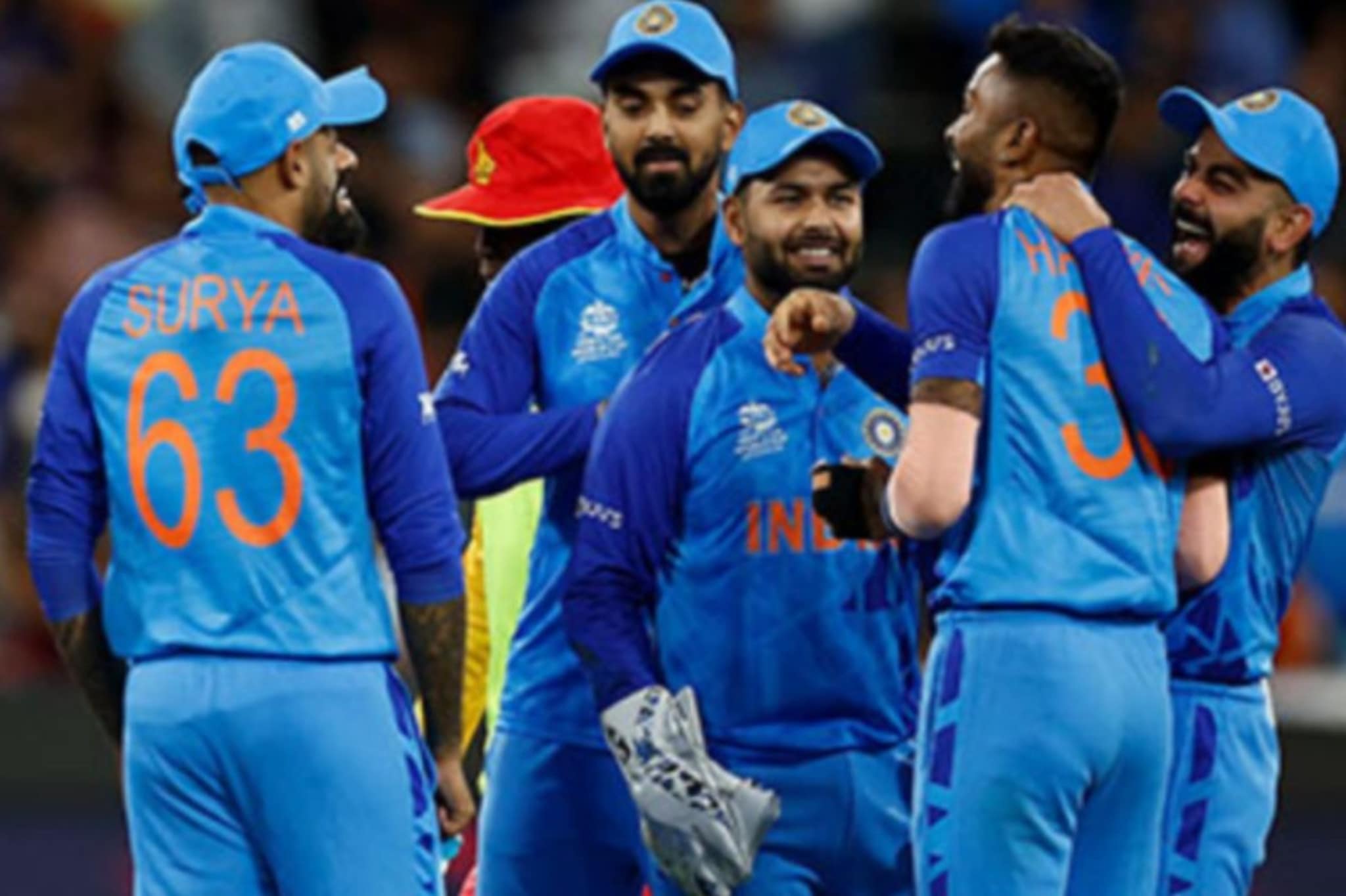 न्यूझीलंड विरूद्ध वनडे मालिकेआधी टीम इंडियाला 440 व्होल्टचा झटका, प्रॅक्टीस दरम् न्यूझीलंड विरूद्ध वनडे मालिकेआधी टीम इंडियाला 440 व्होल्टचा झटका, प्रॅक्टीस दरम्