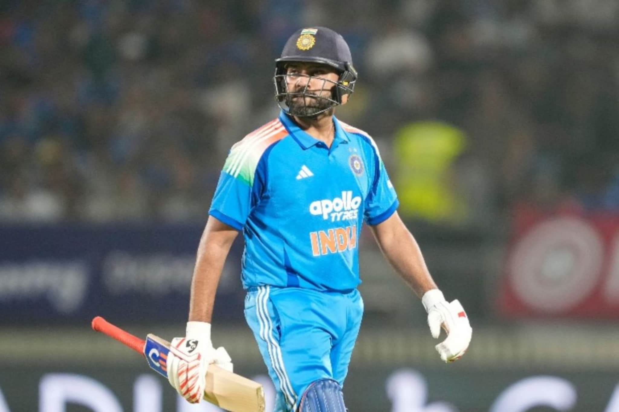 रोहितने असं खेळायला नको हवं होतं, 140 कोटी जनतेची निराशा, मॅचमध्ये काय घडलं?