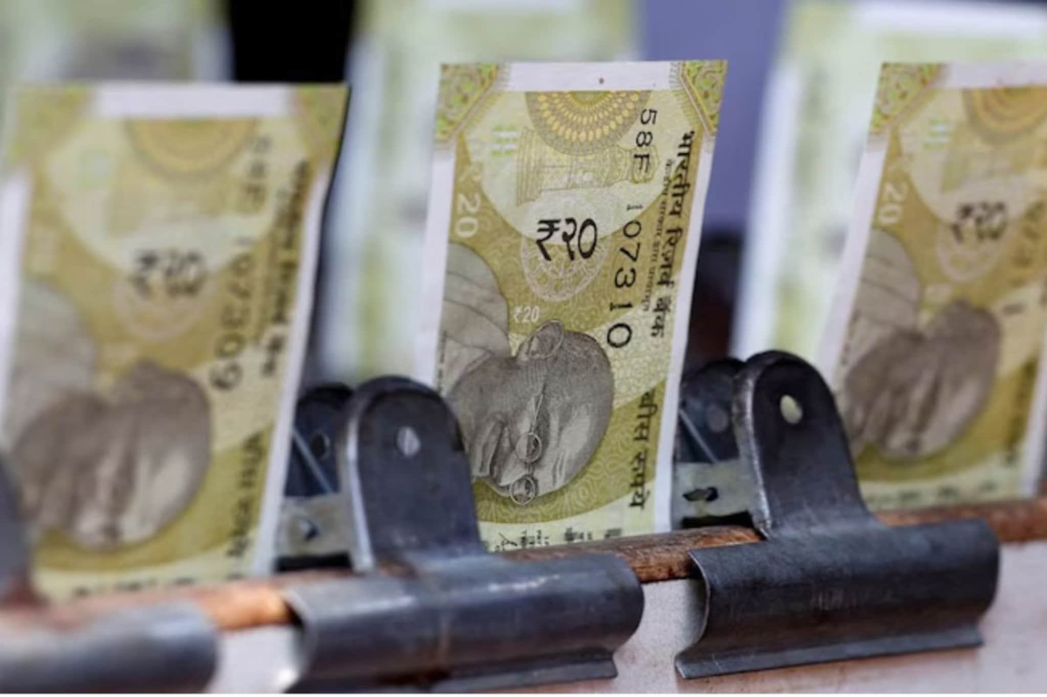 8वा वेतन आयोग: नवीन पे-मॅट्रिक्स क्लिअर, या तारखेपासून लागू होणार नवी सॅलरी