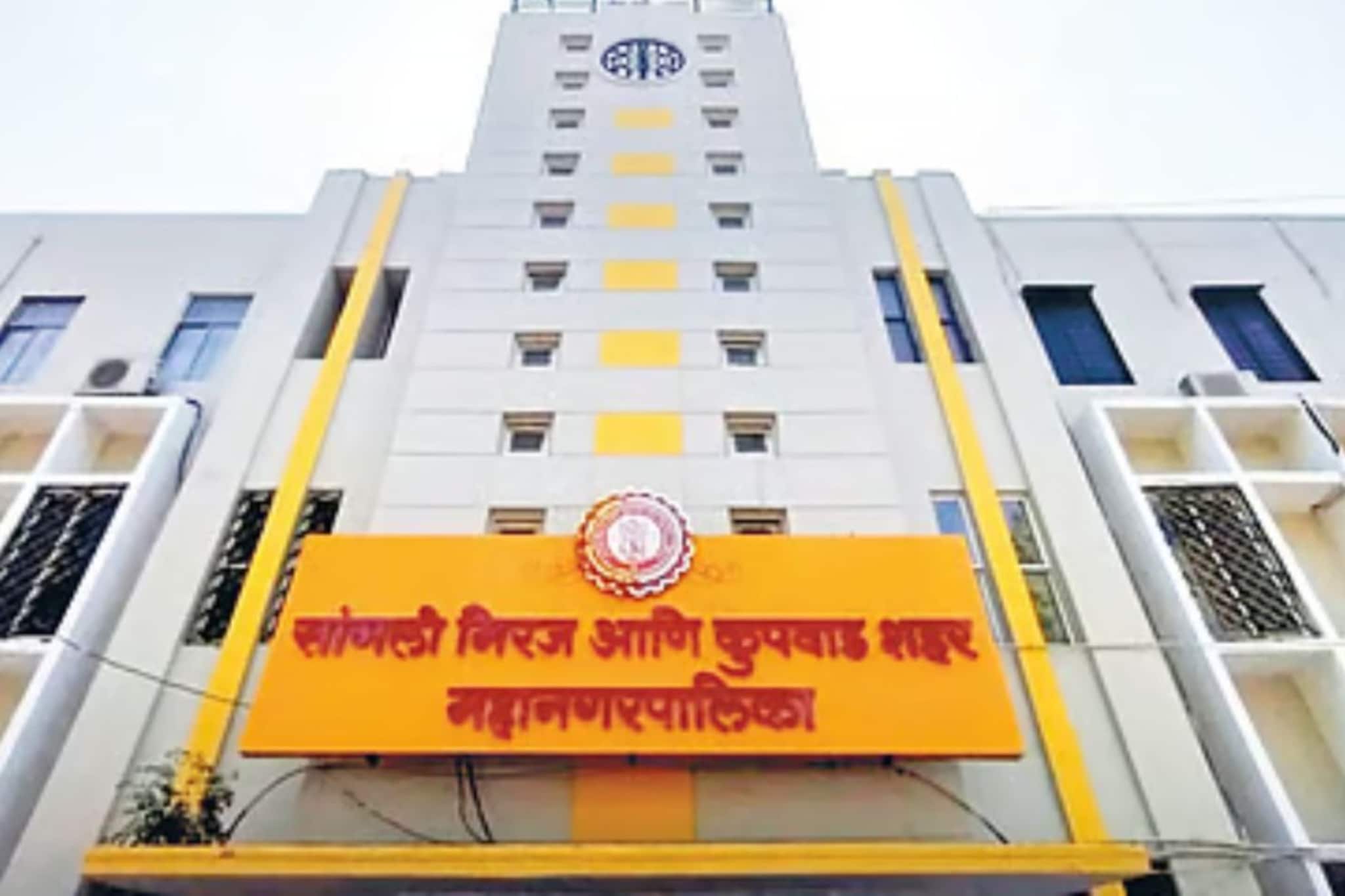 पती-पत्नी झाले नगरसेवक, उधळला विजयी गुलाल, सांगली पालिकेत काँग्रेसचा जलवा