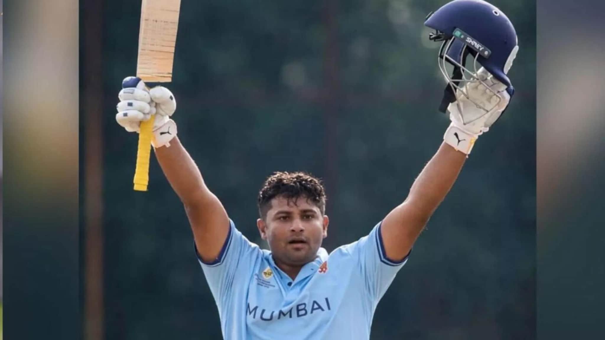 15 चेंडूत बॉलरच्या चिधड्या उडवल्या, सरफराजचा निवड समितीच्या डोळ्यात खुपेल असा रेकॉर्ड,  310 च्या स्ट्राईक रेटने चोपलं