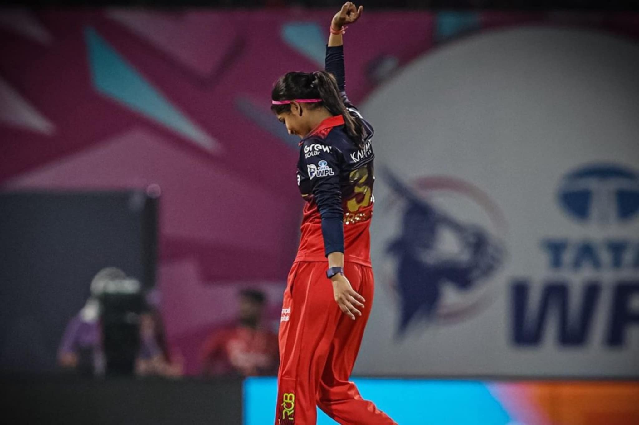 बुमराहचा मंत्र, RCB चा विश्वास, 14 महिन्यांनी मैदानात उतरली, धमाका करून गेली!