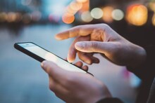 जुन्या फोनचा असा करा वापर! ट्रॅव्हलिंग दरम्यान कठीण गोष्टी होतील सोप्या 