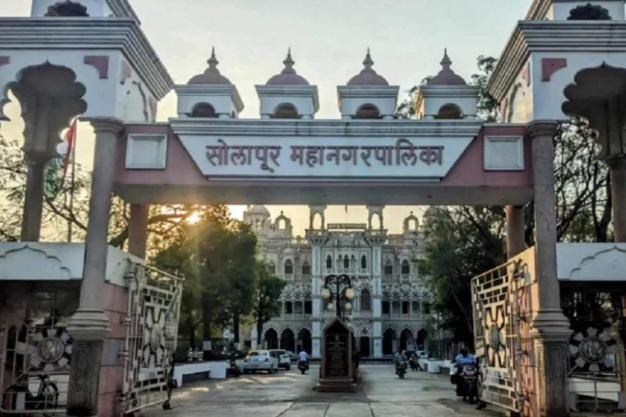 सोलापुरात तिरंगी सामना, कोण-कुणाविरुद्घ लढणार, तुमच्या प्रभागात कशी असणार फाईट