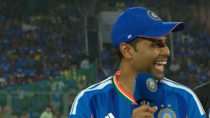 69 नंबरची 'लकी कॅप', सूर्या T20 वर्ल्ड कपमध्येही घालणार, टोपीमागे दडलंय काय? 69 नंबरची 'लकी कॅप', सूर्या T20 वर्ल्ड कपमध्येही घालणार, टोपीमागे दडलंय काय?