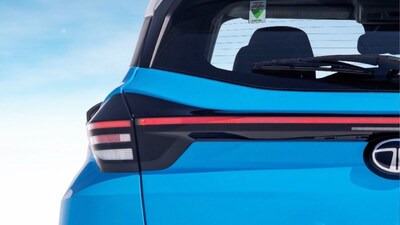 टाटा मोटर्स आता नवीन वर्षात आणखी एक धमाका करण्याच्या तयारीत आहे. टाटा मोटर्स आपली लोकप्रिय कॉम्पॅक्ट एसयूव्ही Tata Punch 2026 चं Facelift मॉडेल १३ जानेवारी 2026 रोजी लाँच करणार आहे. 