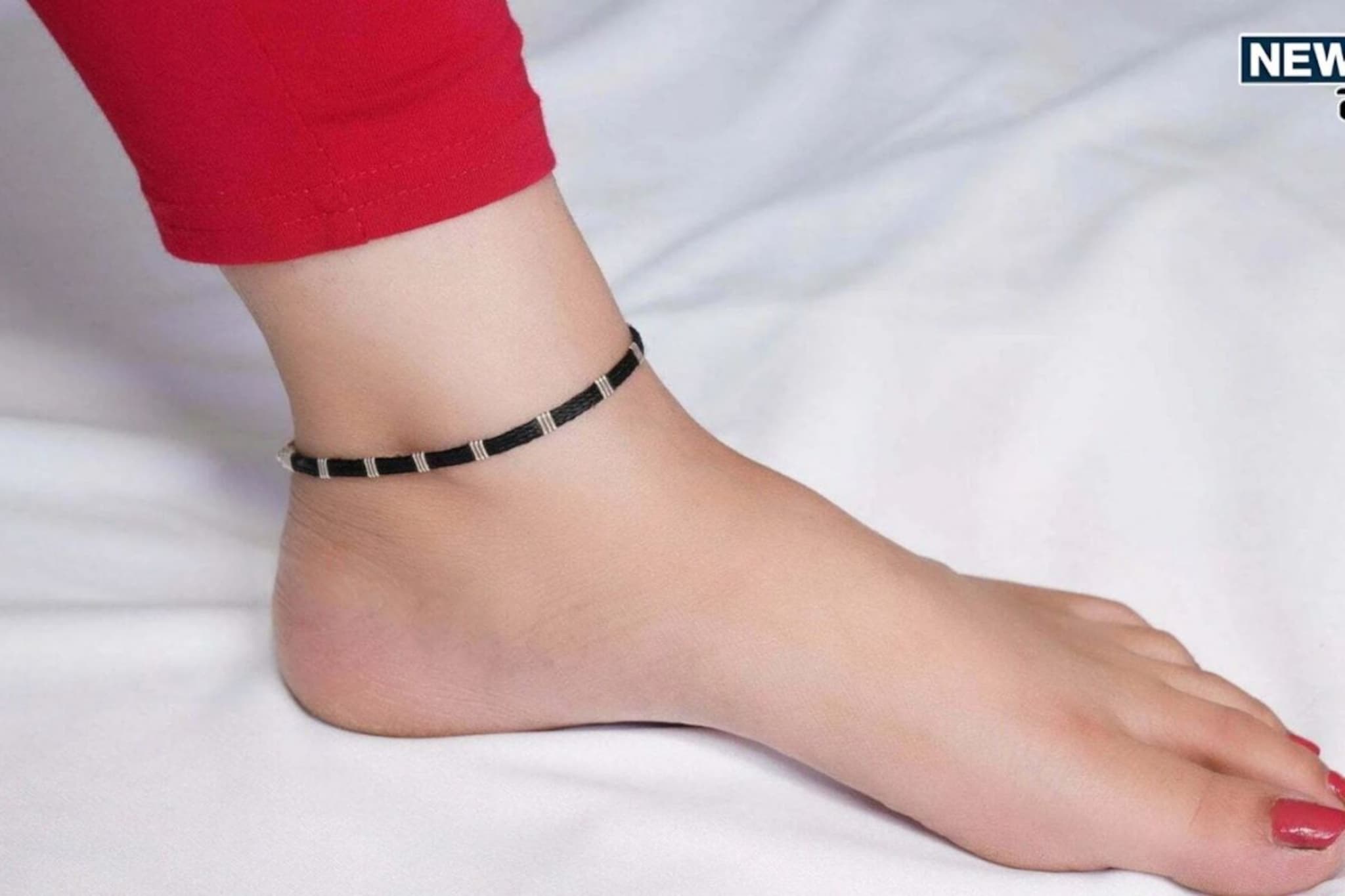 न्यूमरोलॉजीनुसार कोणत्या मूलांकाच्या लोकांनी काळा धागा बांधू नये? न्यूमरोलॉजीनुसार कोणत्या मूलांकाच्या लोकांनी काळा धागा बांधू नये?