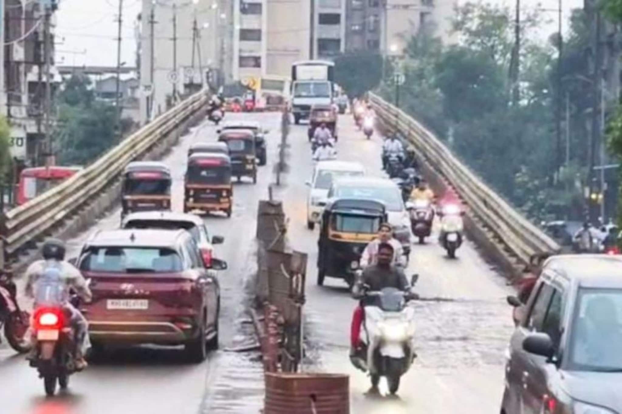 कल्याण पूर्वेत वाहतूक मार्गात बदल; पूल पाडून करणार नवीन पूलाचं बांधकाम