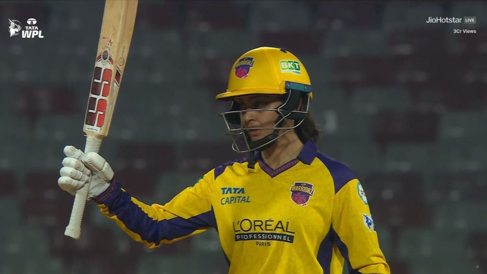 PM मोदींना स्किन केअर रूटीन विचारणाऱ्या खेळाडूने मॅच फिरवली, मुंबईच्या हाता तोंडाशी आलेला विजय खेचून आणला