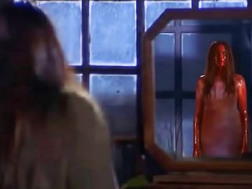 सर्वात हॉरर फिल्म, भुताटक्या हॉटेलमध्ये शूटिंग; रात्री यायचे किंचाळण्याचे आवाज सर्वात हॉरर फिल्म, भुताटक्या हॉटेलमध्ये शूटिंग; रात्री यायचे किंचाळण्याचे आवाज