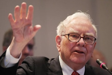 मध्यमवर्गीय लोक श्रीमंत का होत नाही? वॉरेन बफेट यांनी सांगितल्या 5 मोठ्या चुका