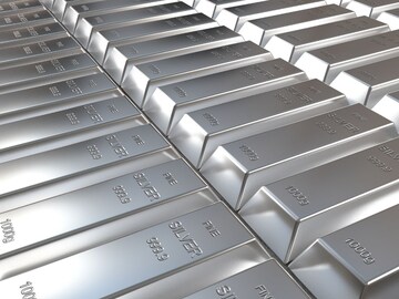 चांदीच्या किमतीत होणार मोठी उलथापालथ! 500000 लाखांवर जाणार दर?