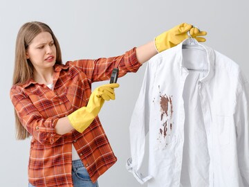 तेल, चहा-कॉफी, शाहीसारखे जिद्दी डाग कसे काढायचे? 'या' ट्रिक्सने सोपं होईल काम!