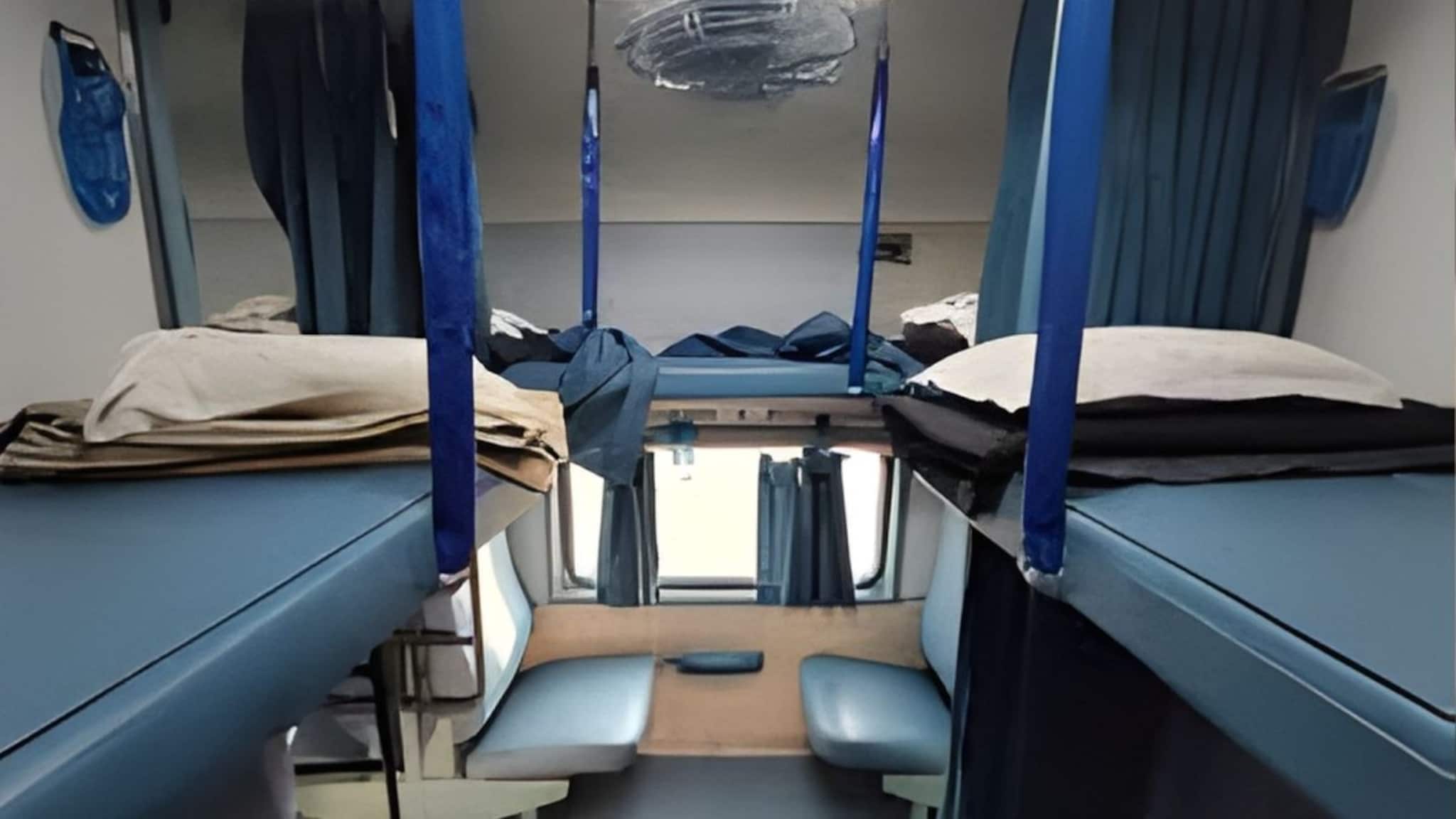 ट्रेन सीटवर पॉकेटसारखी जागा का असते? मोठ्या फायद्याचं,अनेकांना माहिती नाही वापर