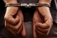 कारागृहातून सुटल्याचा भलताच आनंद; ठाण्यात गेटसमोरच नको ते कृत्य अन् पुन्हा पोहोचला गजाआड