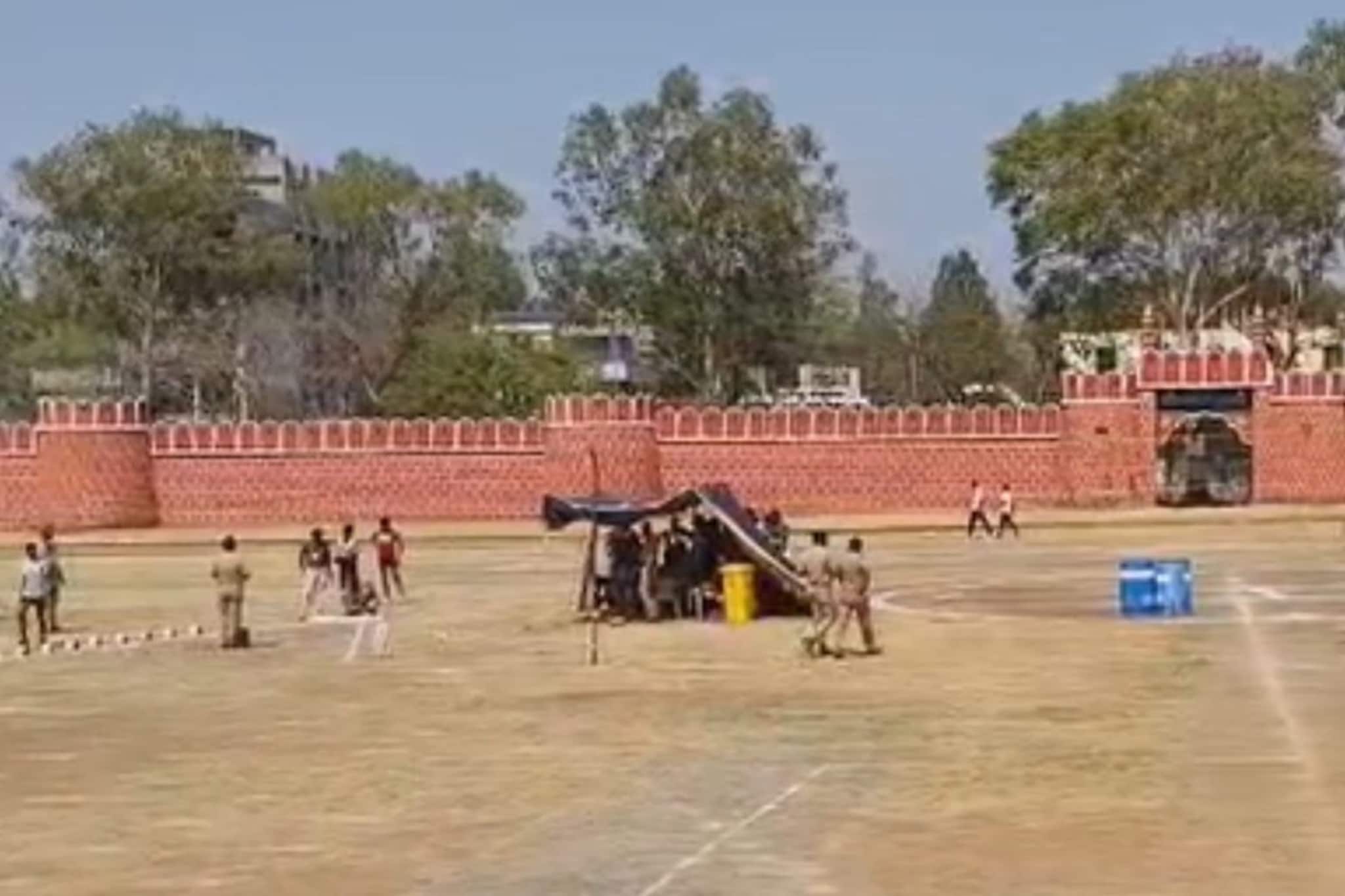 परळीचा दीपक पोलीस भरतीत जीव तोडून धावला, अंतिम रेषेजवळ पोहचणार तेवढ्यात कोसळला