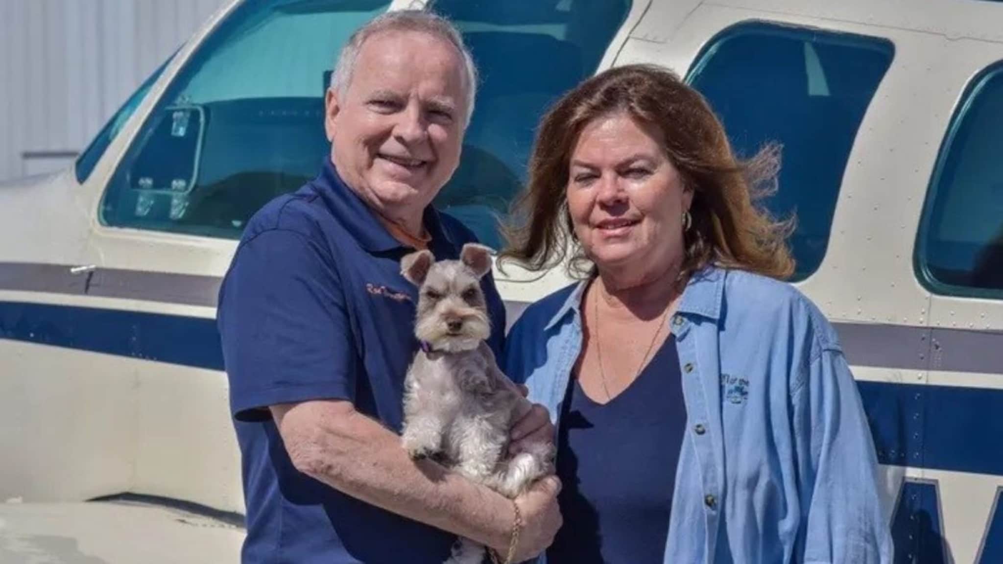 अख्खं विमान खाक, कपलचा मृत्यू; पण प्लेन क्रॅशमध्ये श्वान मात्र बचावला; कसा काय?