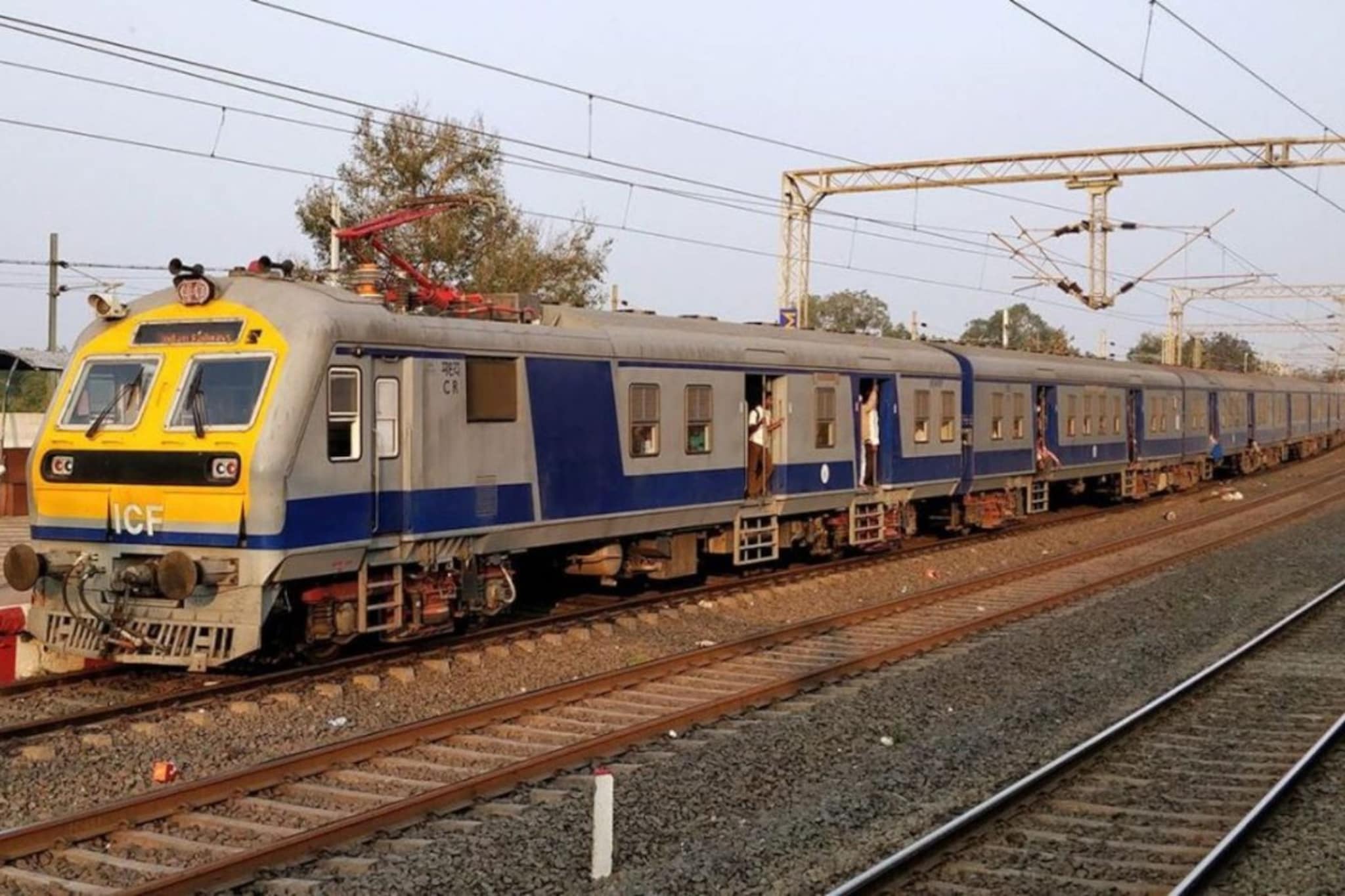 शिमग्यासाठी धावणार विशेष ट्रेन! कोकण रेल्वेकडून अनारक्षित ट्रेन; कुठे असेल स्टॉप