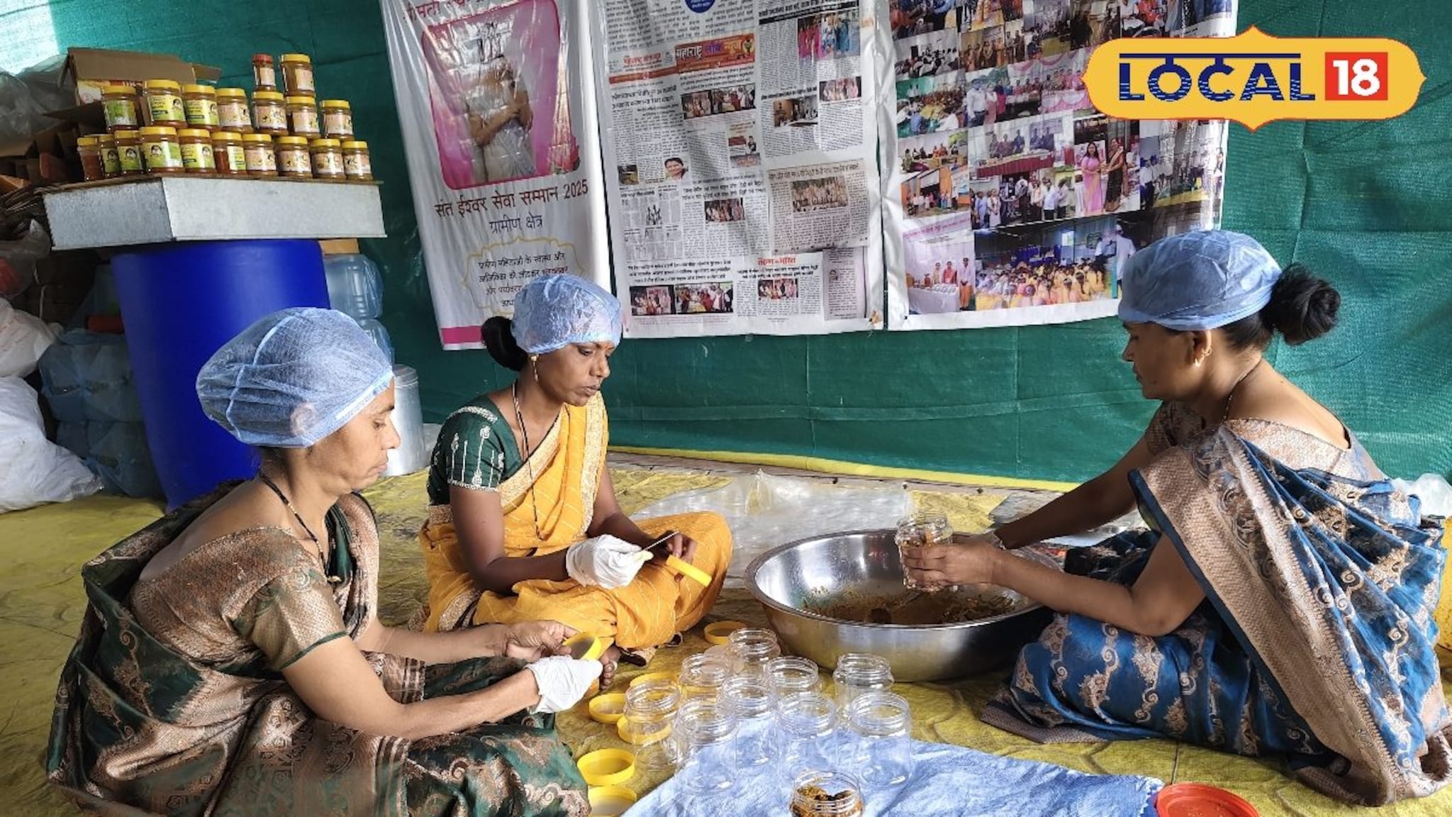 अचानक नोकरी गेली, रेखा यांनी उभारला लोणचे व्यवसाय, वर्षाला 30 लाखांची उलाढाल