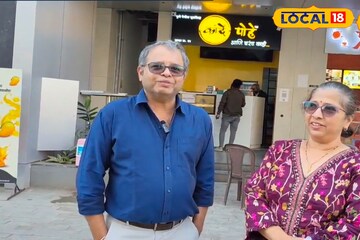 29 वर्ष IT मध्ये नोकरी केली आता विकताय पोहे, कारण आणि कमाई पाहून व्हाल अवाक्!