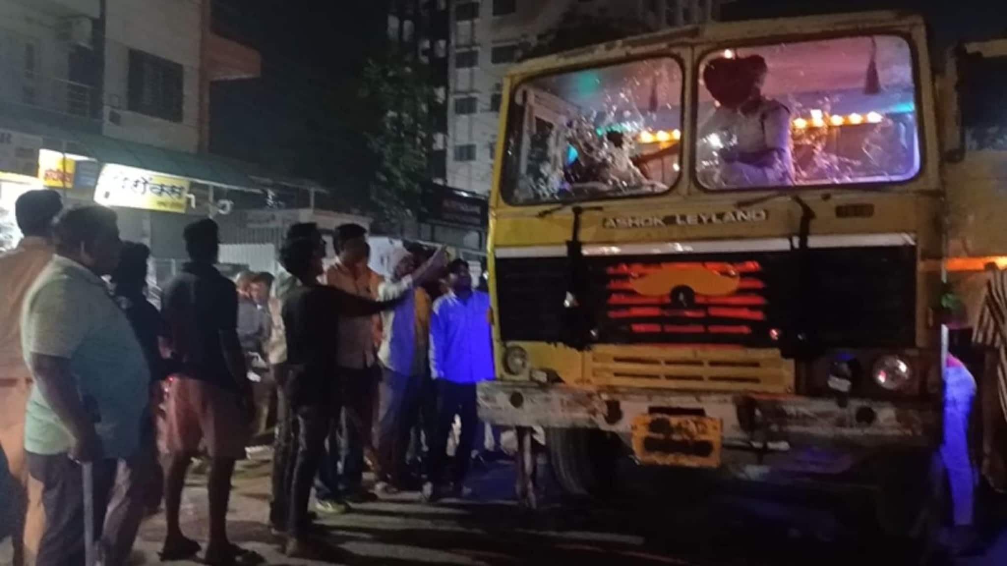 Jalgaon Accident : भाजीपाला घेऊन घरी निघाले, पण वृद्धाला रस्त्यातच मृत्यूने गाठलं, जळगावमध्ये हृदयद्रावक घटना