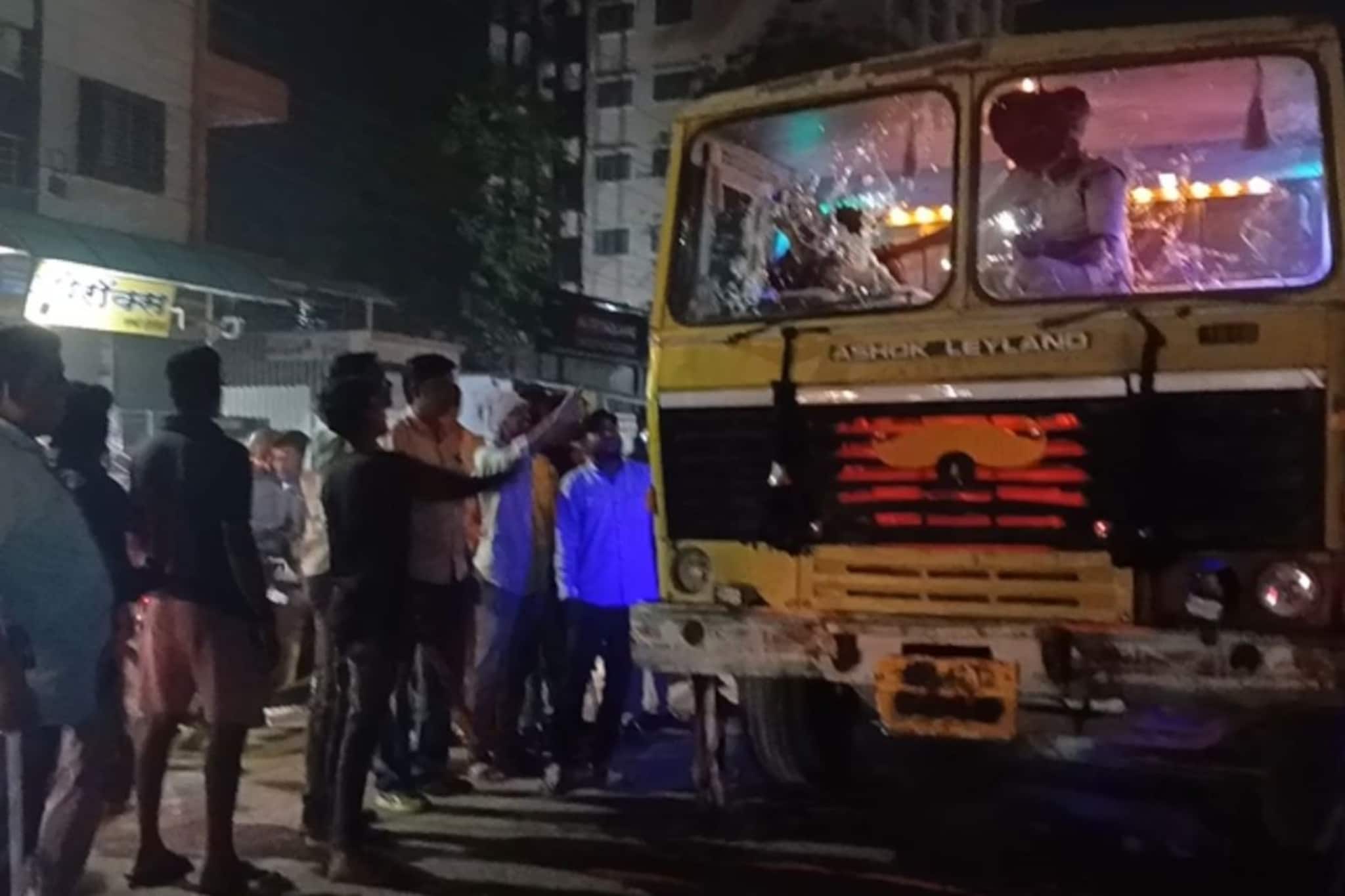 भाजीपाला घेऊन घरी निघाले, पण वृद्धाला रस्त्यातच मृत्यूने गाठलं, जळगावमध्ये हृदयद