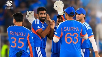 बुमराहला एका T20 चे 3 लाख... पत्नी संजनाला एका शोसाठी किती पैसे मिळतात?