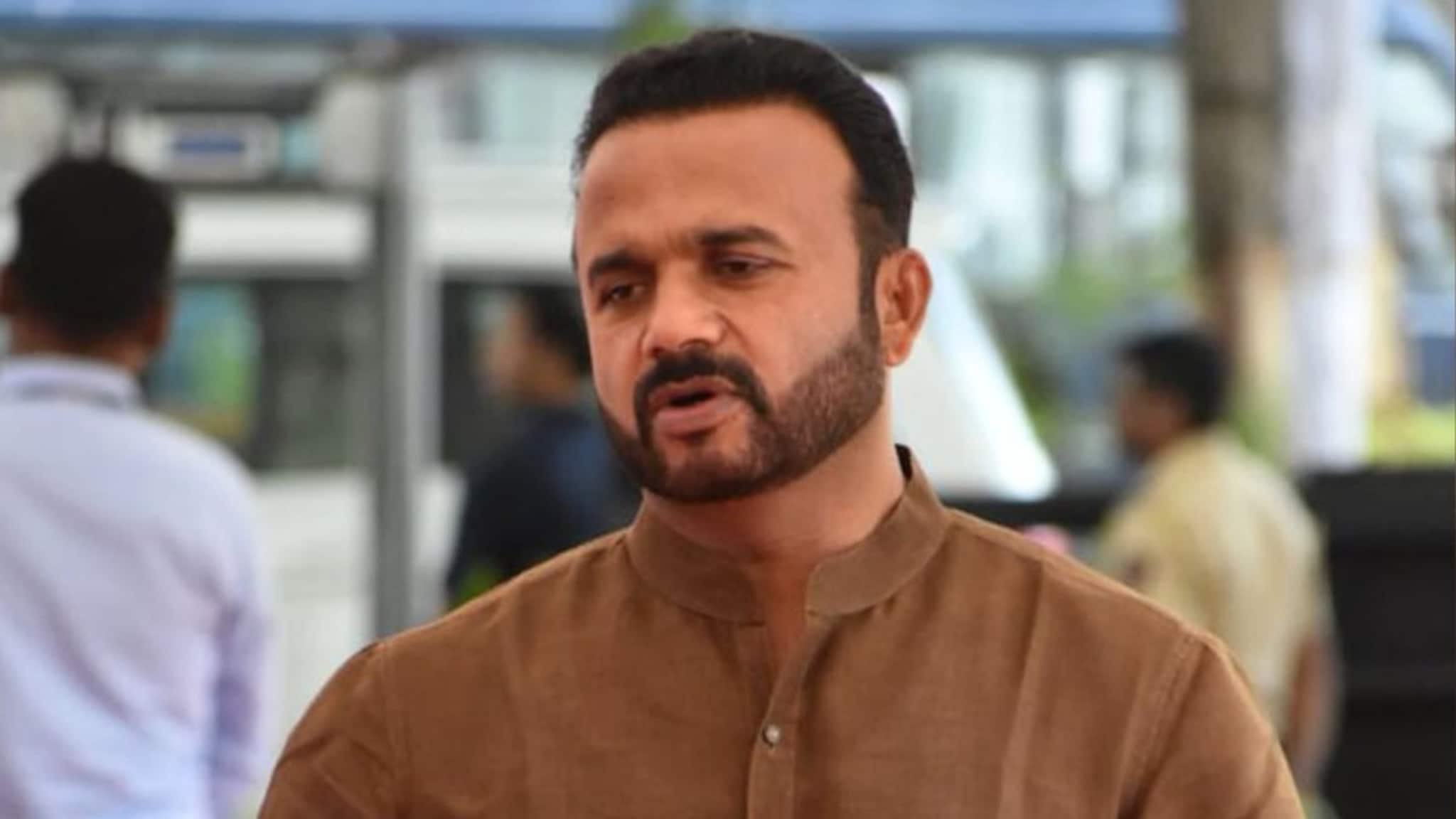 मंत्री जयकुमार गोरे यांच्या एका डोळ्यात आसू-एका डोळ्यात हसू, भाऊ हरला-वहिनी जिंकली!