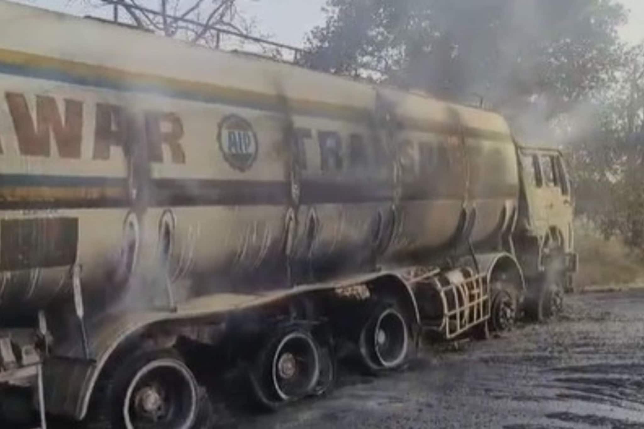 इथेनॉल टँकरला भीषण आग, कोल्हापूरहून कोकणात जाणारी वाहतूक विस्कळीत