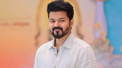 Thalapathy Vijay: हायकोर्टाकडून विजय थलापतीला दणका, भरावा लागणार दीड कोटींचा दंड; नेमकं प्रकरण काय? Thalapathy Vijay: हायकोर्टाकडून विजय थलापतीला दणका, भरावा लागणार दीड कोटींचा दंड; नेमकं प्रकरण काय?