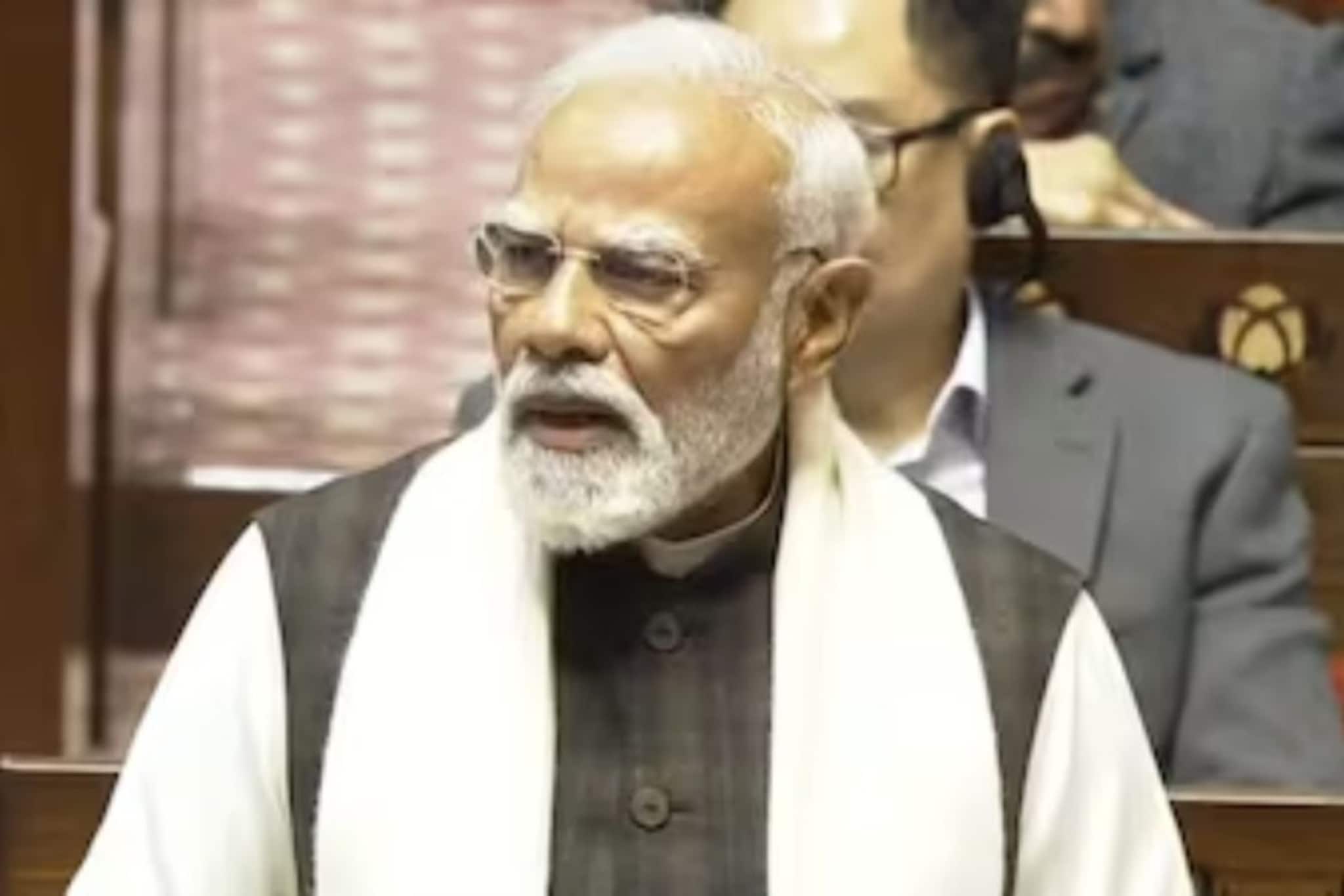 वय लक्षात घेता त्यांना बसून...'; पंतप्रधान नरेंद्र मोदींचा टोला, Video