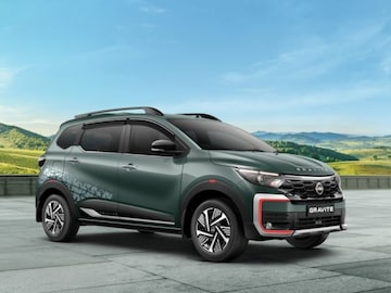 Ertiga आता विसरा! 19 किमी मायलेज,फॅमिलीसाठी बेस्ट 7 सीटर SUV, किंमत खूपच कमी!