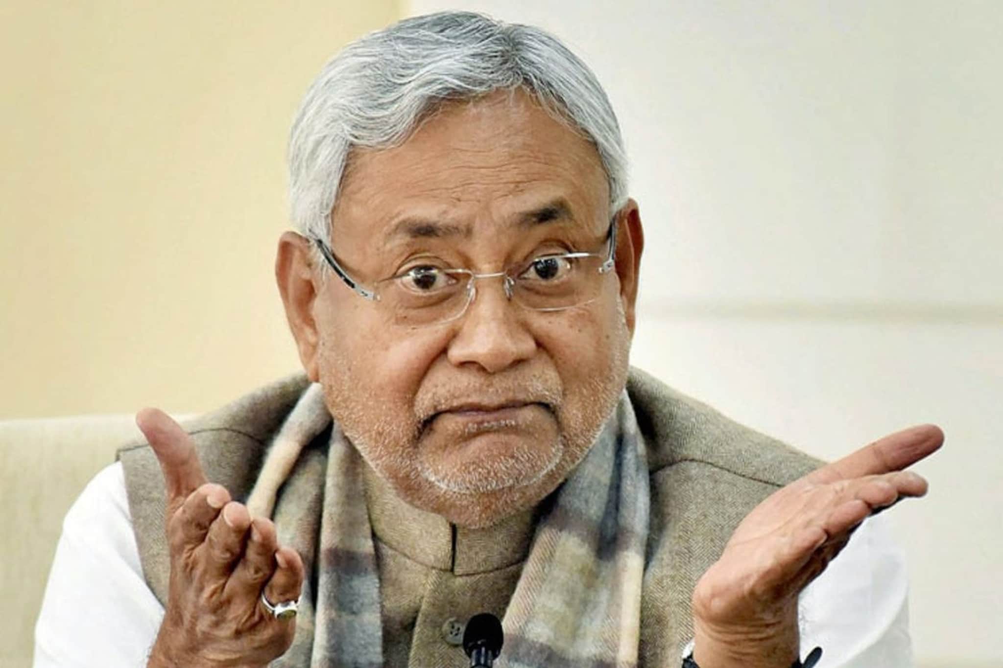 बिहारमध्ये फूट आणि पक्षांतराची नांदी, AIMIM मोठी फूट पडण्याची शक्यता बिहारमध्ये फूट आणि पक्षांतराची नांदी, AIMIM मोठी फूट पडण्याची शक्यता