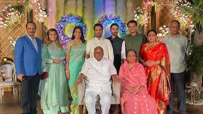 पवार कुटुंब पवार कुटुंब