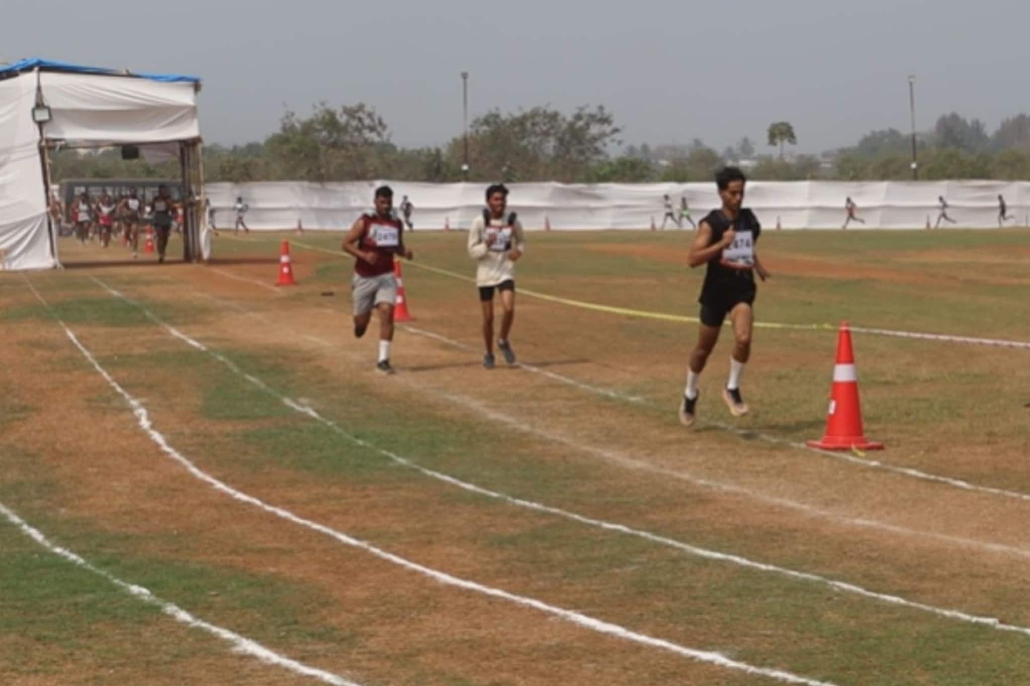 1600 मीटर धावताना खाली कोसळला अक्षय,अंगावर खाकी वर्दी चढण्याआधीच मृत्यू