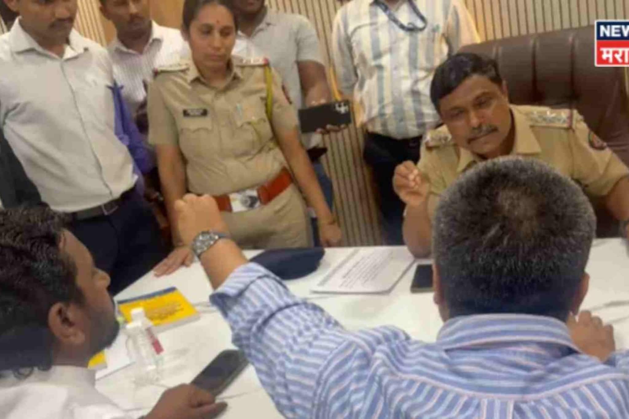 मरीन ड्राईव्ह पोलीस ठाण्यात राडा! रोहित पवार-अमोल मिटकरी भिडले, पोलिसांशी जोरदार