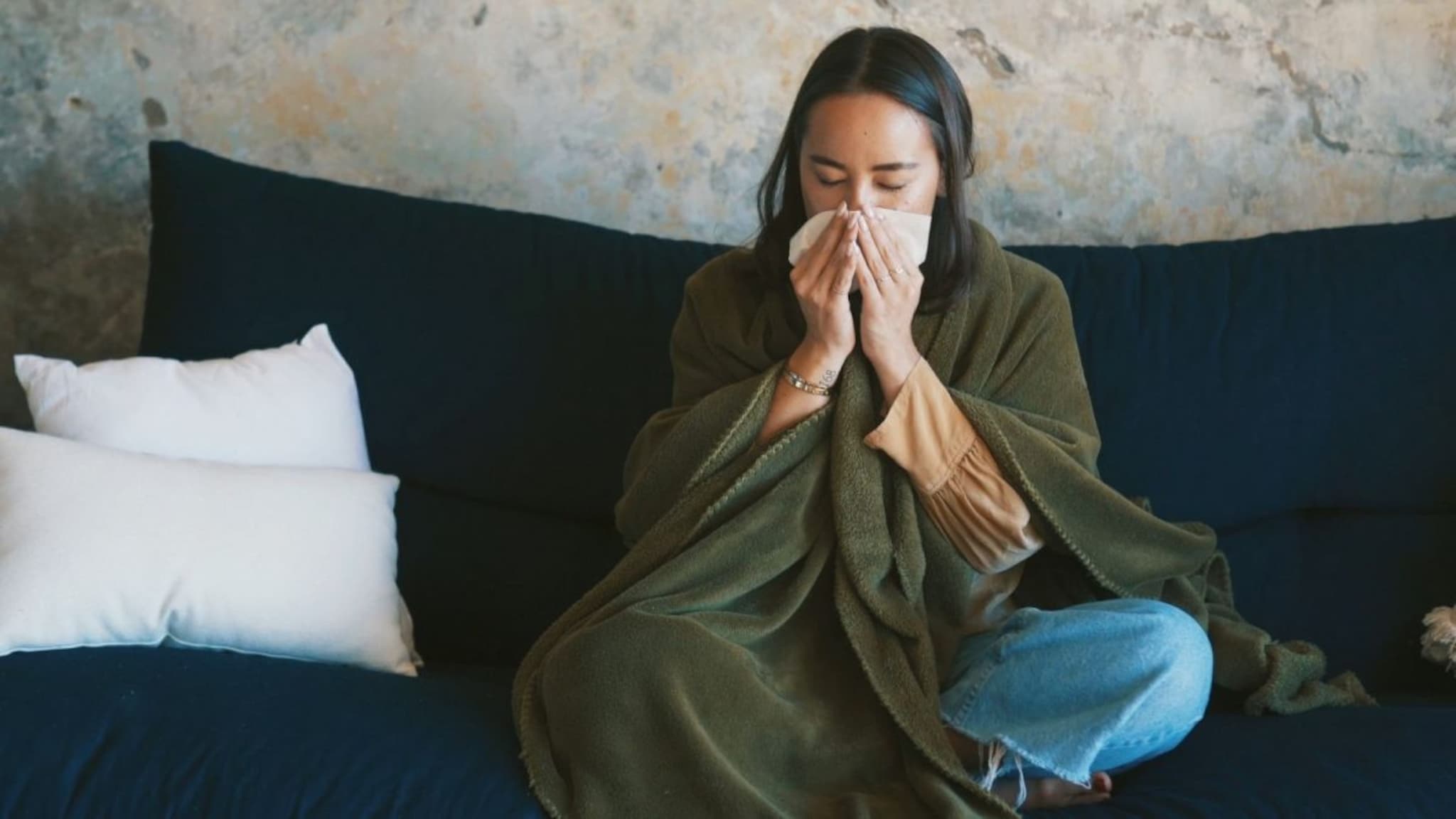 Science : अचानक शिंका का येते? शरीर देत असलेला हा सिग्नल ओळखा