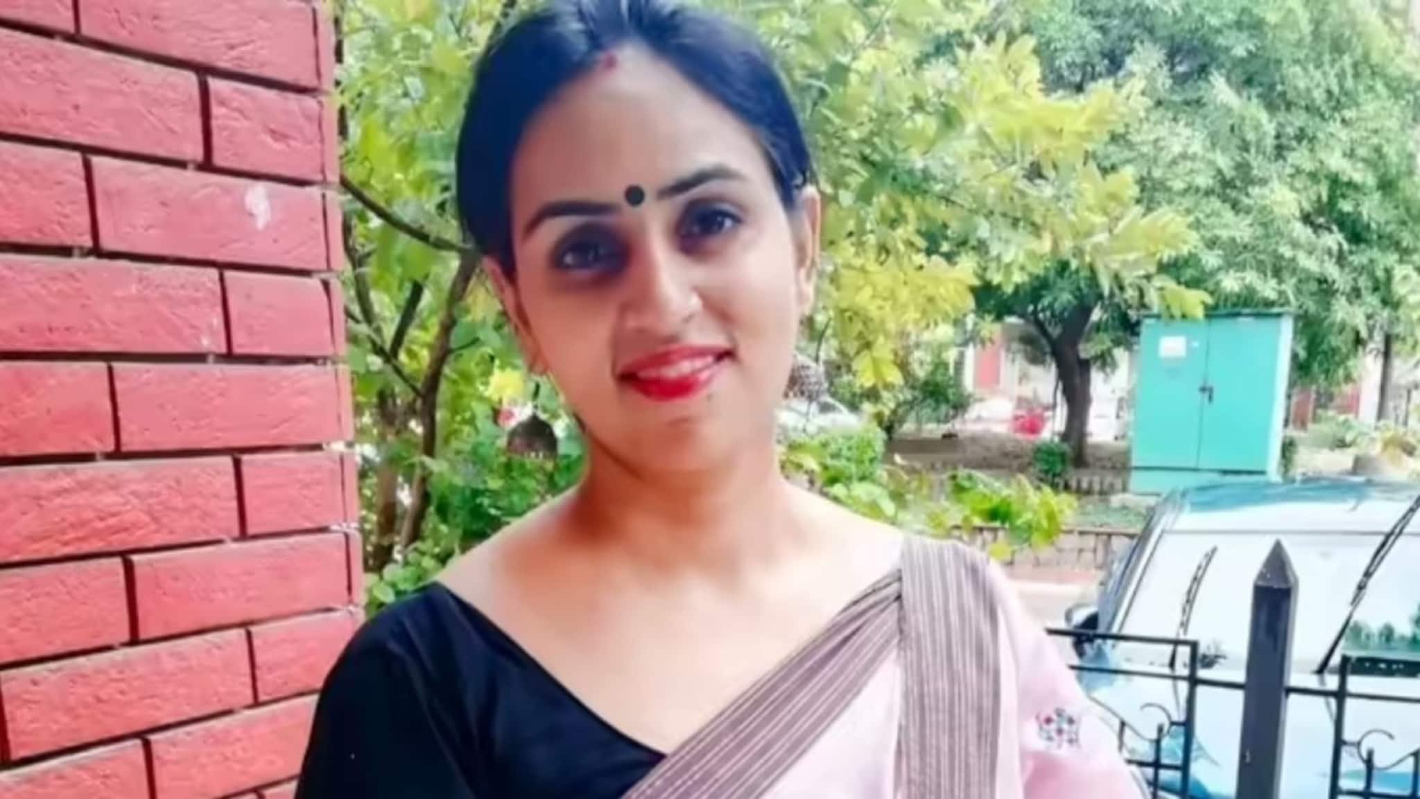 3 मुलं, लग्नाला 18वर्ष, पण स्वप्न स्वस्थ बसू देईना; 40व्या वर्षी ती बनली अधिकारी