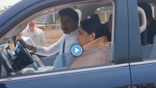 सुनेत्रा पवार-अनिकेत तटकरे