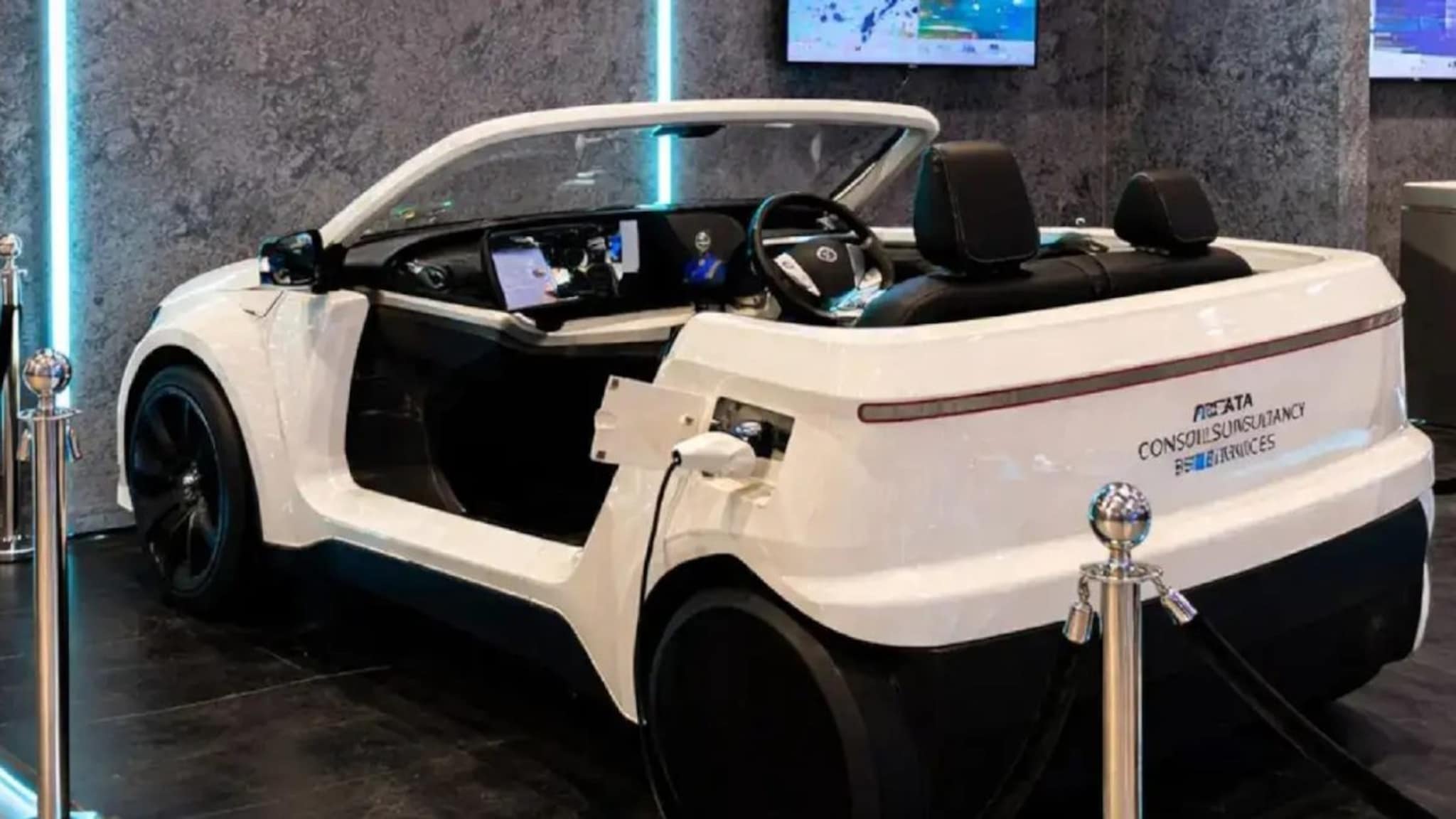 TCS ने सादर केली स्मार्ट कार! झोप आल्यावर हलवेल सीट, स्वतःच होईल पार्क 