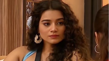 Bigg Boss च्या घरात असलेल्या तन्वीला बाहेर मोठा फटका! Insta अकाऊंट अचानक गायब Bigg Boss च्या घरात असलेल्या तन्वीला बाहेर मोठा फटका! Insta अकाऊंट अचानक गायब