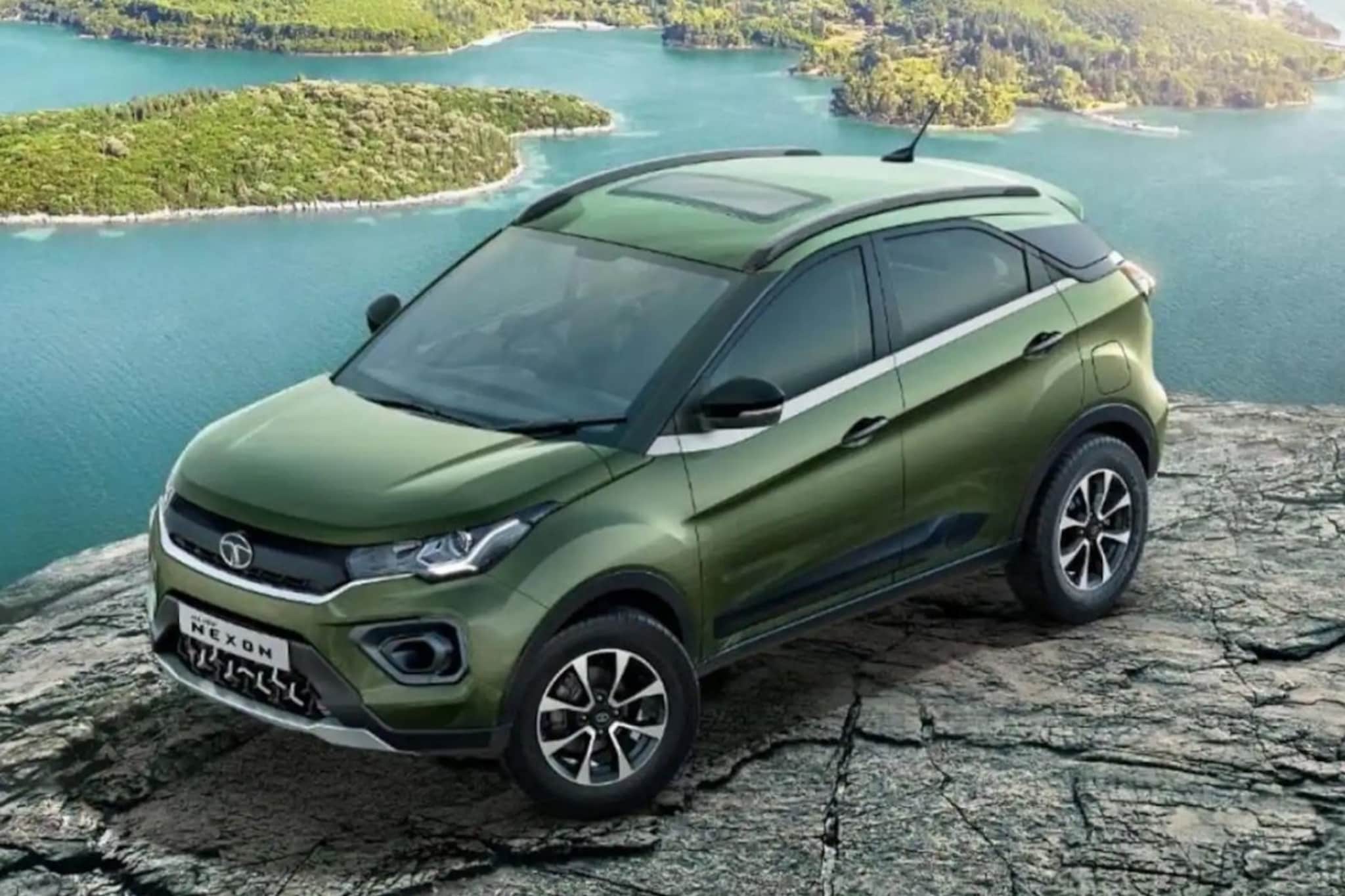 Tata Nexon किती पगार असलेल्या लोकांनी खरेदी करावी? पाहा EMI चा हिशोब Tata Nexon किती पगार असलेल्या लोकांनी खरेदी करावी? पाहा EMI चा हिशोब